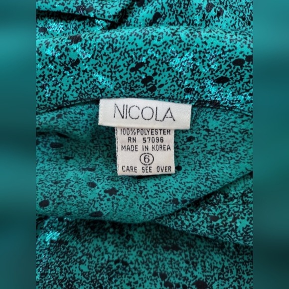 NICOLA Green Wrap Peplum Blouse with Notched Collar - Picture 5 of 6